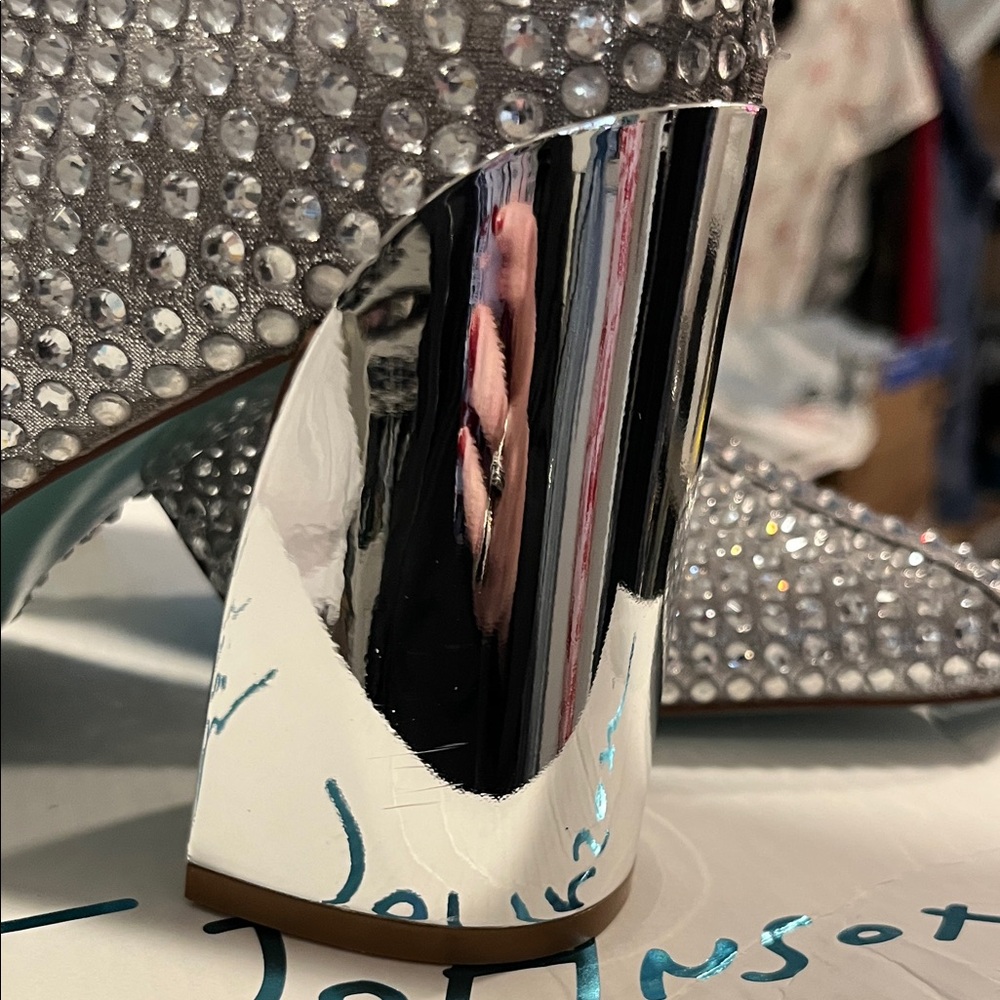 New Betsey Johnson Glittering Silver Ankle Boots Colby size 8 - Picture 5 of 16